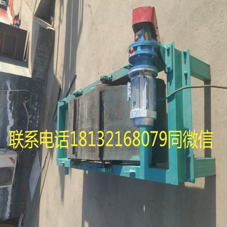 永磁除鐵器廢料中分選鐵的設(shè)備(圖1) 永磁除鐵器廢料中分選鐵的設(shè)備(圖1)